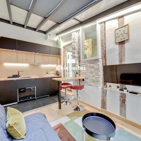 Louvre Pyramide * باريس